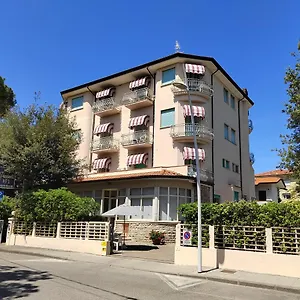 Hotel Puccinelli, Lido di Camaiore